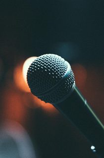 Microphone in a microphone stand