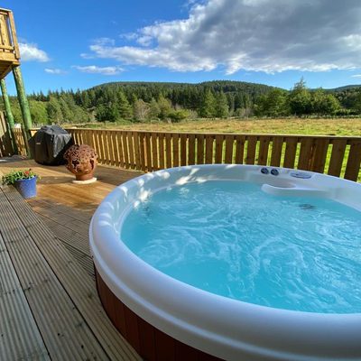 Hotub Neil