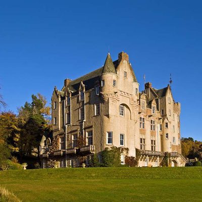 Kincardine Castle Exterior daytime3